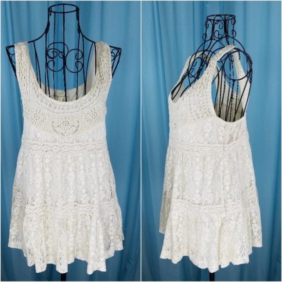 Urban Outfitters Tops - Staring At Stars Lace & Crochet Tank